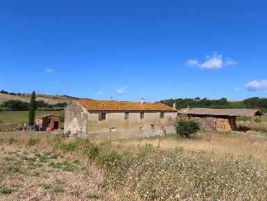 Foto Rustico a Castellina Marittima di 520 m² con 12 locali in vendita