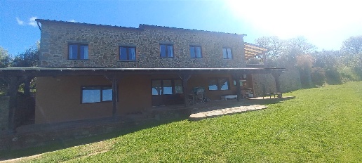 Foto Rustico a Magliano in Toscana di 300 m² con 9 locali in vendita