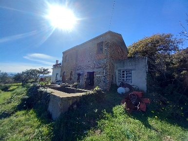 Foto Rustico a Patti di 200 m² con 4 locali in vendita