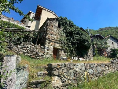 Foto Rustico in Via Stigliano Inferiore, Pont-Saint-Martin di 114 m²