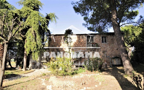 Foto Rustico a Coriano di 533 m² con 7 locali in vendita