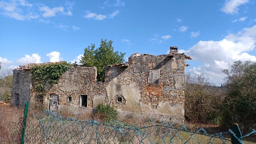 Foto Rustico a Lastra a Signa di 441 m² con 10 locali in vendita