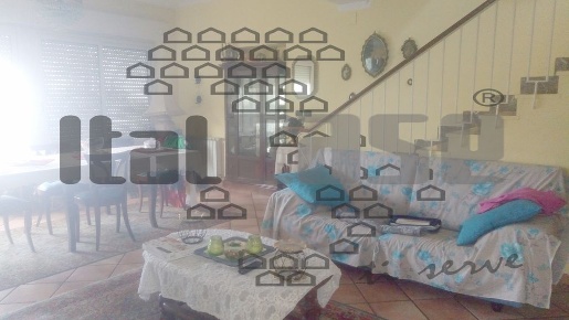 Foto Villa unifamiliare in Contrada Reginella due, Messina di 200 m²
