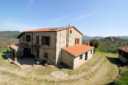Foto Rustico a Roccastrada Torniella di 407 m² con 17 locali in vendita