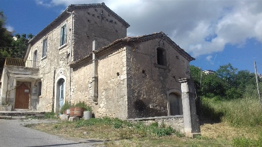 Foto Rustico in via cisterna, Gesualdo di 80 m² con 4 locali in vendita