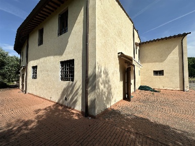 Foto Rustico a Fiesole San Jacopo Al Girone di 265 m² con 13 locali