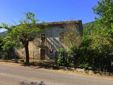 Foto Rustico in strada provinciale per Pastena, Pastena Centro di 90 m²