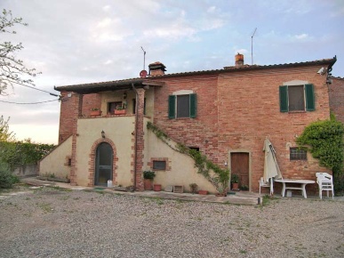 Foto Rustico a Montepulciano Abbadia di 200 m² con 1 locali in vendita