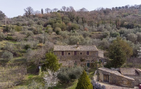 Foto Rustico a Montalcino Centro di 410 m² con 10 locali in vendita