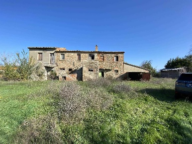 Foto Rustico a Cortona Centro di 265 m² con 10 locali in vendita