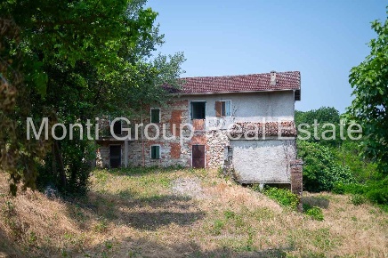 Foto Rustico a Orsara Bormida di 170 m² con 10 locali in vendita