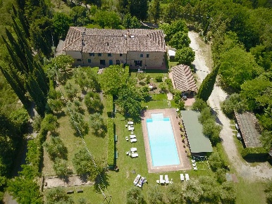 Foto Rustico a Volterra Centro di 584 m² con 11 locali in vendita