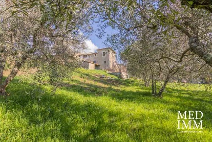Foto Rustico a Viterbo San Martino al Cimino - Tobia di 198 m² con 8 locali