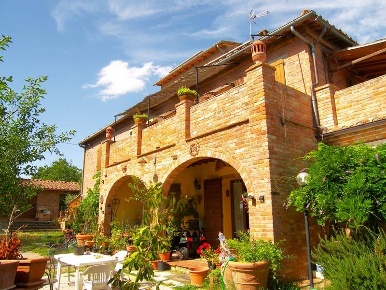 Foto Rustico a Montepulciano di 288 m² con 17 locali in vendita