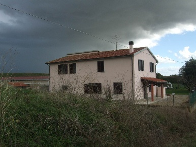 Foto Rustico a Magliano in Toscana Centro di 190 m² con 11 locali
