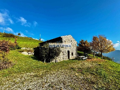 Foto Rustico in Monte Farno, Gandino di 170 m² con 4 locali in vendita
