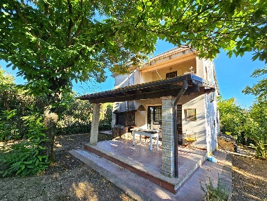 Foto Rustico in via della guinza, Soriano nel Cimino di 120 m² con 5 locali