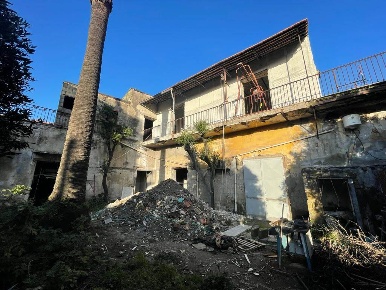 Foto Rustico in VIA ASPIRANTE CANTE, Villaricca di 280 m² con 8 locali