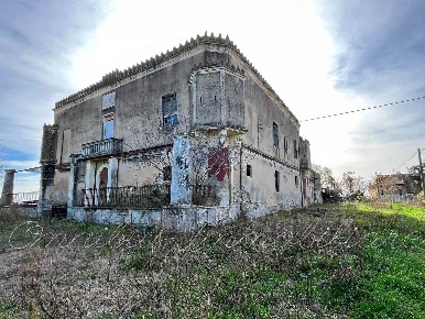 Foto Rustico a Foggia Borgo Mezzanone - Tavernola di 788 m² con 12 locali