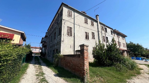 Foto Rustico a Stanghella di 352 m² con 10 locali in vendita