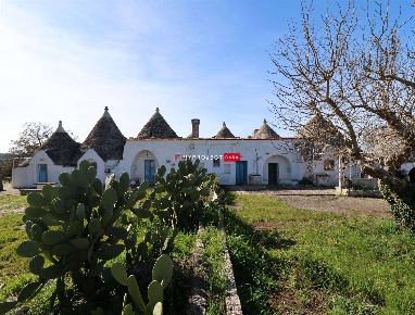 Foto Rustico a Ostuni Campanile, Fumarola, Cavalleriza di 400 m² in vendita