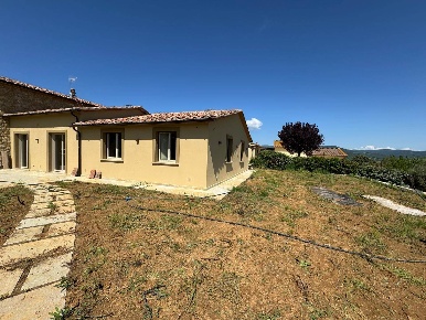 Foto Rustico a Guardistallo di 180 m² con 6 locali in vendita