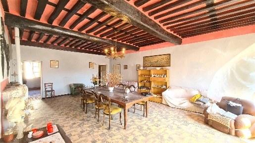 Foto Rustico a Camaiore Camaiore Paese di 300 m² con 12 locali in vendita
