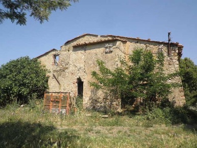 Foto Rustico a Pomarance di 350 m² in vendita
