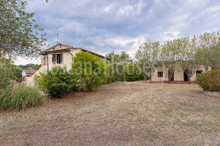 Foto Rustico a Chiusi Centro di 350 m² con 12 locali in vendita