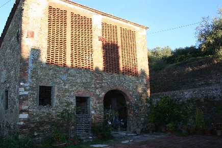 Foto Rustico a Pistoia Valdibrana di 600 m² con 20 locali in vendita