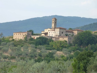 Foto Rustico a Reggello Donnini di 400 m² con 10 locali in vendita