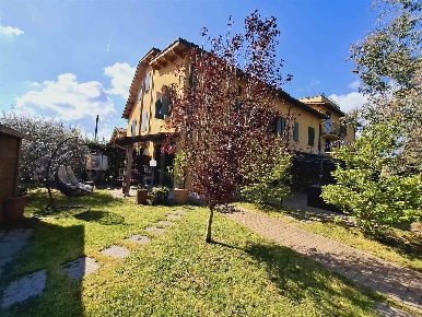 Foto Rustico a Lastra a Signa di 110 m² con 4 locali in vendita