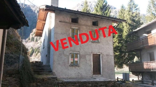 Foto Rustico in Via Pietra, Campodolcino Centro di 200 m² con 3 locali