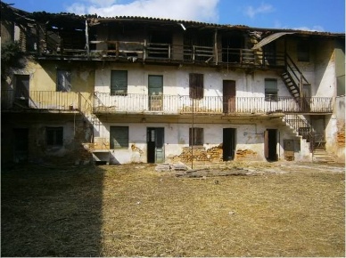 Foto Rustico a Brignano Gera d'Adda di 220 m² con 2 locali in vendita