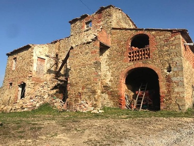Foto Rustico a Civitella in Val di Chiana Ciggiano di 300 m² con 1 locali