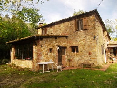 Foto Rustico a Trequanda Centro di 265 m² con 5 locali in vendita