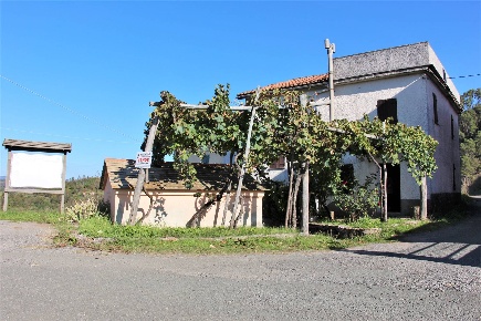 Foto Rustico a Pignone di 180 m² con 9 locali in vendita