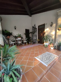 Foto Rustico a Ostiglia Centro di 450 m² con 15 locali in vendita