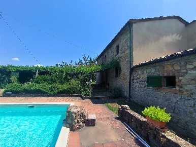 Foto Rustico in strada di anqua 1, Radicondoli di 473 m² con 10 locali