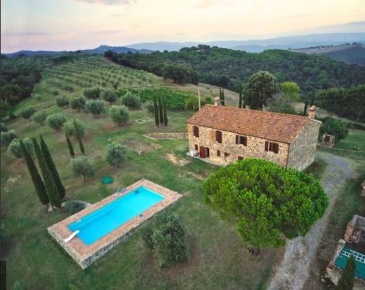 Foto Rustico a Civitella Paganico di 340 m² con 11 locali in vendita