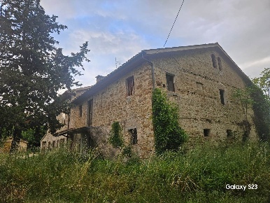 Foto Rustico a Treia di 320 m² con 12 locali in vendita