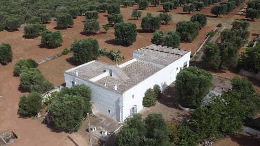 Foto Rustico in Strada per Grottaglie, Crispiano di 500 m² con 8 locali