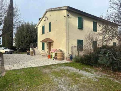 Foto Rustico a Manciano Marsiliana di 320 m² con 11 locali in vendita