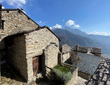 Foto Rustico in Centro abitato Pianazzola, Chiavenna di 85 m² con 1 locali