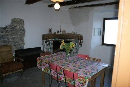 Foto Rustico a Fosdinovo di 132 m² con 4 locali in vendita