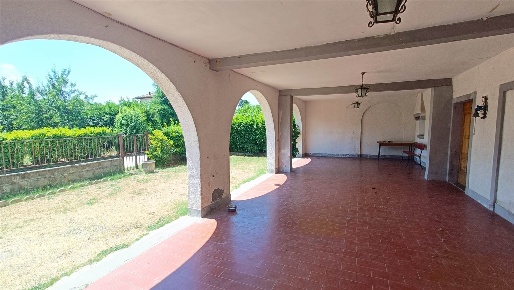 Foto Rustico a Scarperia e San Piero Scarperia di 400 m² con 10 locali