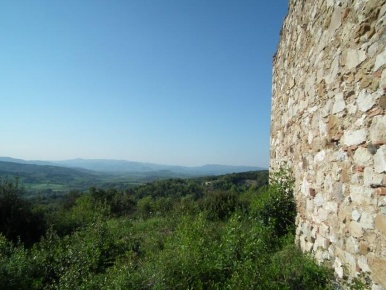 Foto Rustico a Montecatini Val di Cecina di 200 m² con 6 locali in vendita