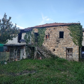 Foto Rustico a Cabella Ligure Centro di 150 m² con 2 locali in vendita
