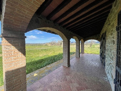 Foto Rustico a Scarlino Centro di 120 m² con 5 locali in vendita