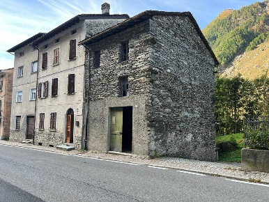 Foto Rustico in Via Prestone 40, Campodolcino di 92 m² con 2 locali